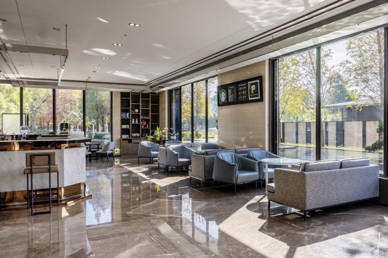 Hsin Hotel Chiayi City Exterior photo The lounge at the airport