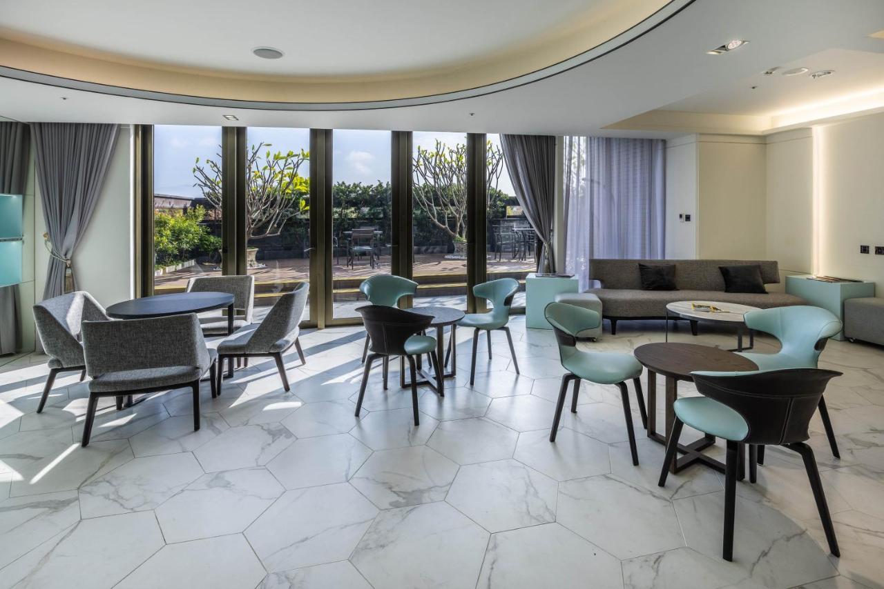 Hsin Hotel Chiayi City Exterior photo The lounge at the airport