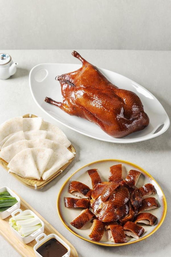 Hsin Hotel Chiayi City Exterior photo Peking duck