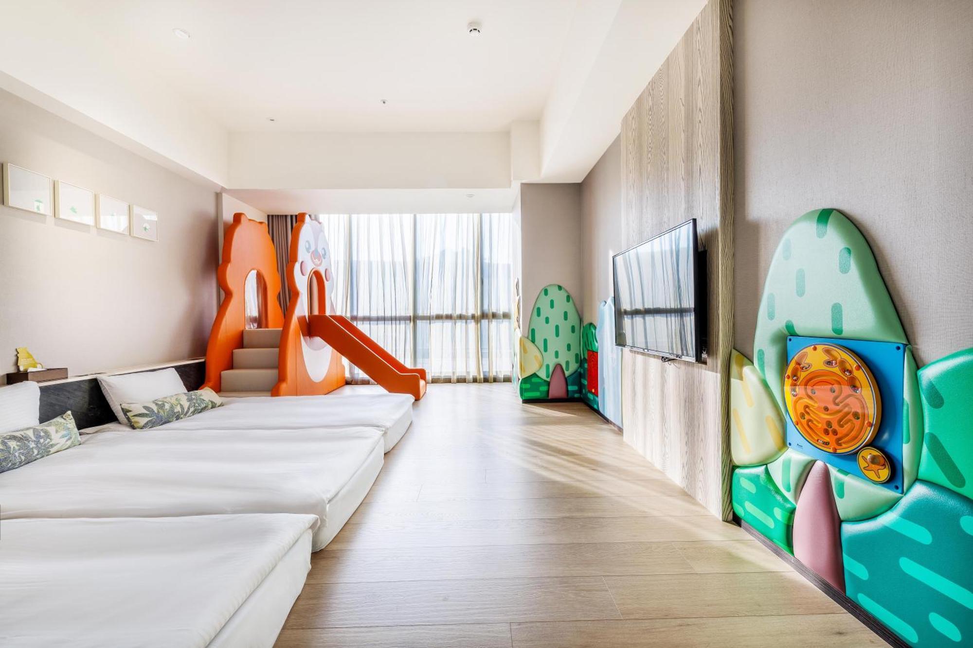 Hsin Hotel Chiayi City Exterior photo Family Suite