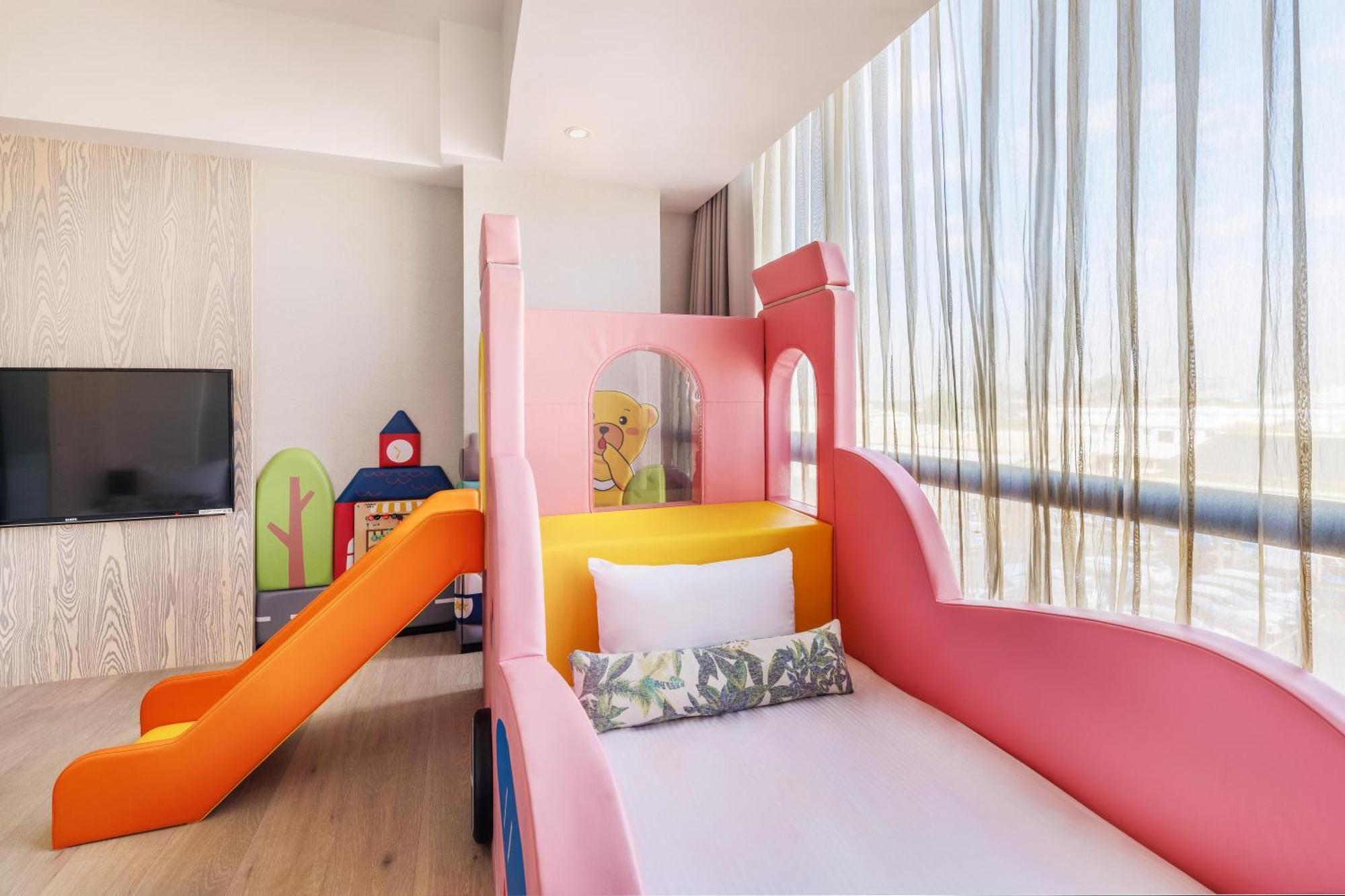 Hsin Hotel Chiayi City Exterior photo Family Suite